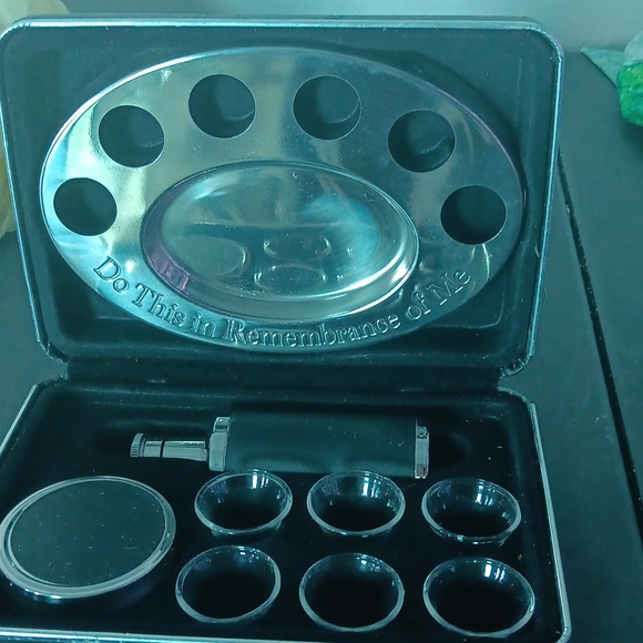 Communion Set - Picture 2 of 2